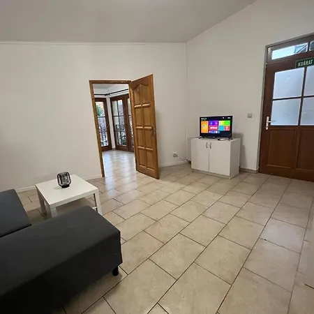 Fantomas Apartments*** Th 32.1 - 3 Bedroom+living Apartman Szombathely
